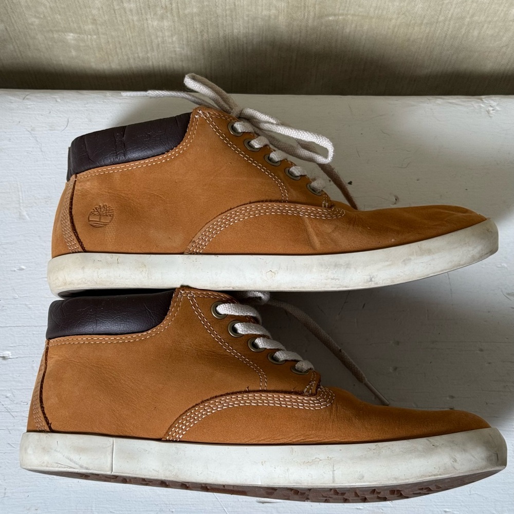 Timberland Dausette Chukka Sneaker Boots Wheat/Tan Nubuck Leather Women's 7 EUC